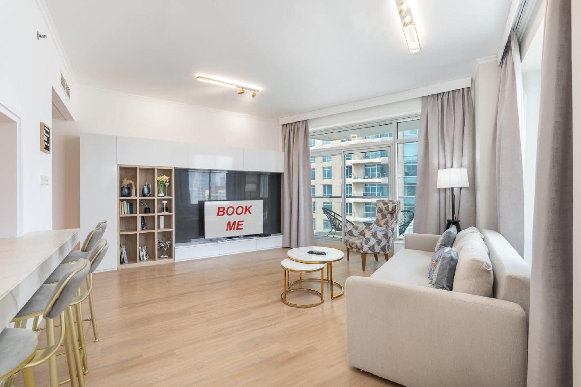 Grand 2br With Views In Downtown Apartment *